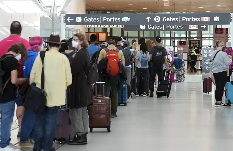 刚刚，6200人被拒入境！签证上出现“神秘标记”？两名伦敦旅客直接没让登机…（组图） - 2