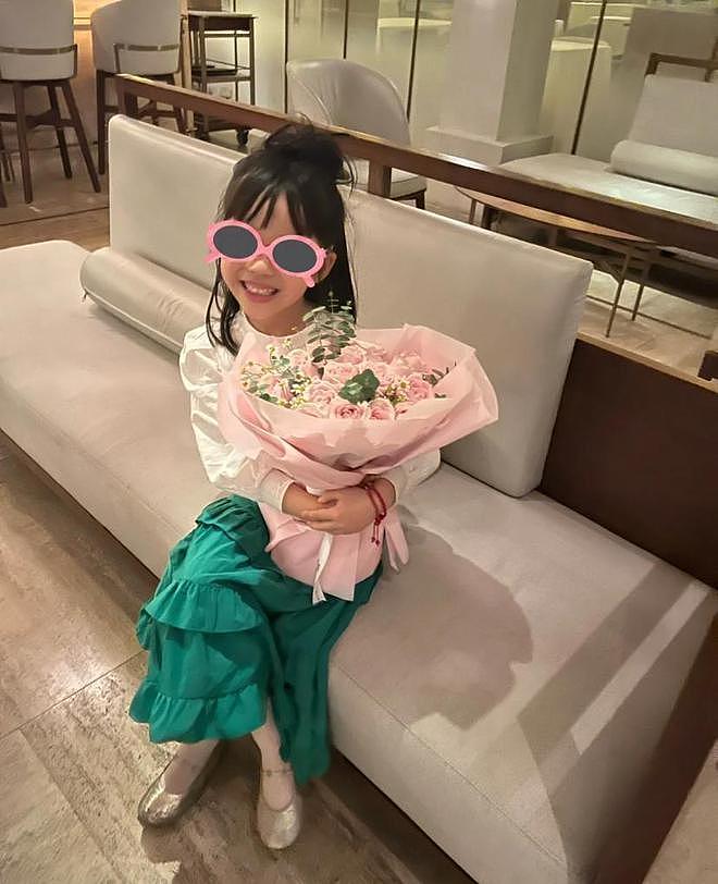 庾澄庆参加6岁女儿毕业典礼，称每次都会想哭，近状曝光苍老许多（组图） - 12