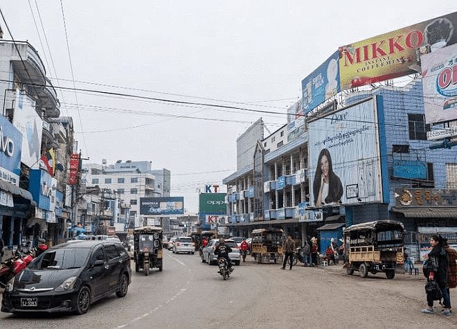 韩国网红柬埔寨旅游去世：浑身伤痕裹红布被扔水沟，中国籍夫妇被逮捕（视频/组图） - 5