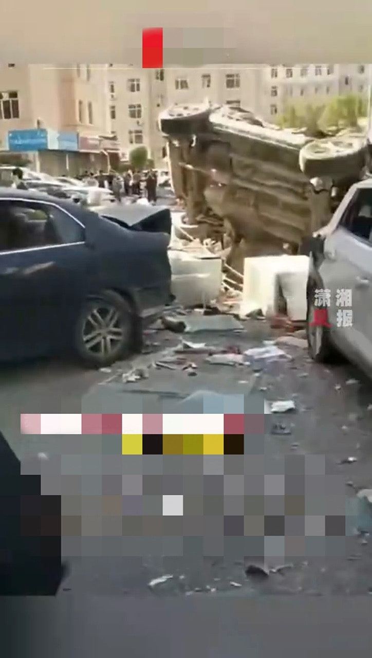 内蒙古赤峰一店铺燃气泄漏闪爆致2死4伤，附近人员：以为地震了（组图） - 2