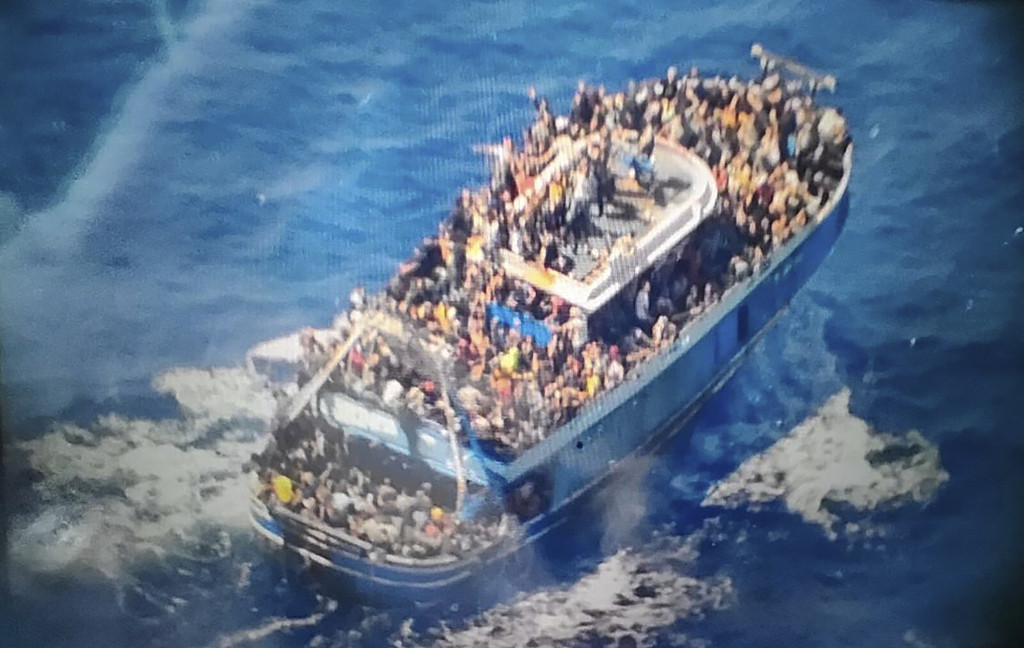 今年最惨！移民船沉没希腊外海，至少79死、数百人失踪（图） - 1