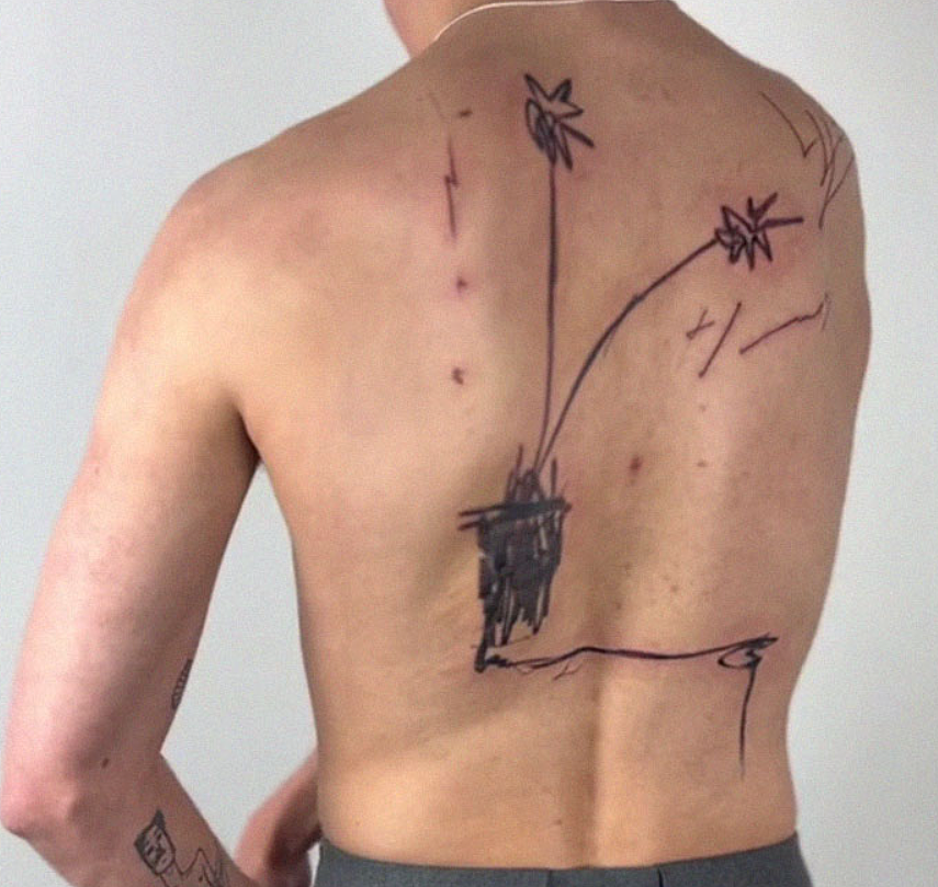 纹身师小哥设计了一个价值7000元的纹身，网友们惊掉下巴：小学生画的？（组图） - 1