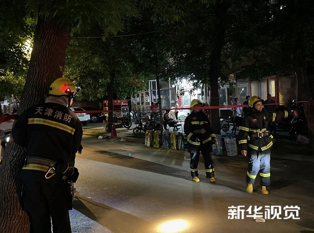 天津两小区同时爆炸致3死：被冲击的生活（组图） - 9