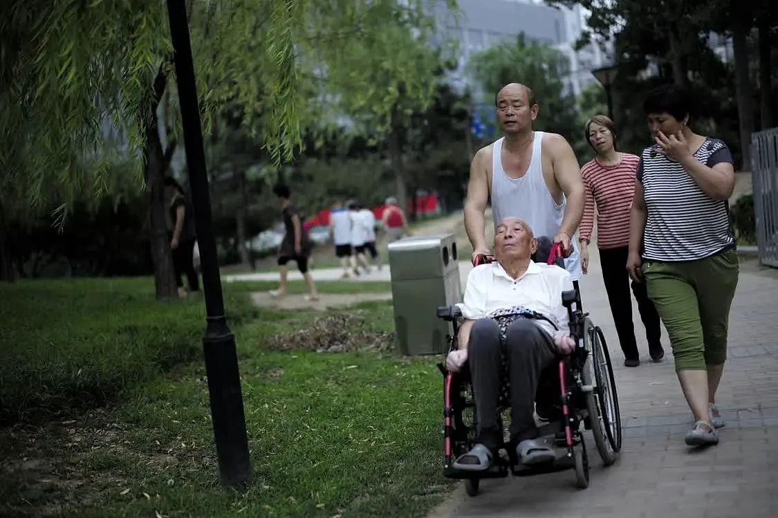 中国专家建议30%存款转为养老金，民众为啥反感（组图） - 1