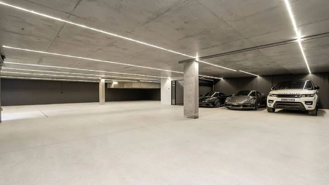 堪培拉Griffith豪宅以$600万出售！巨大地下室可容纳14辆车，卖家装修完从未入住（组图） - 4