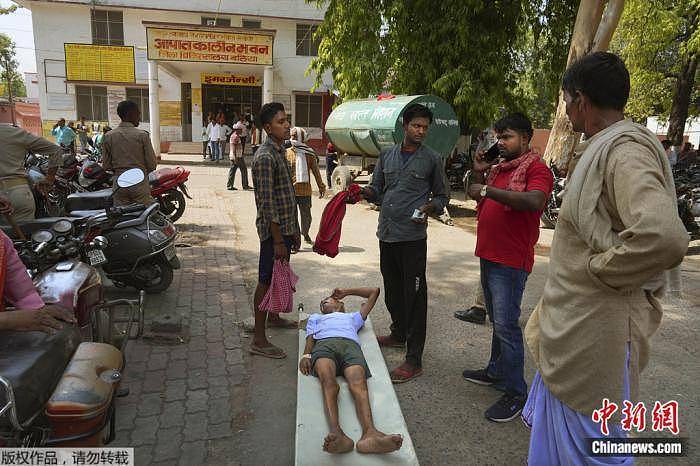 热浪侵袭印度多地，已致近170人死于高温酷暑（组图） - 1