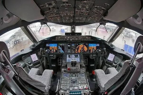 新西兰航空突发事件！有迹可循，波音787梦幻客机驾驶舱玻璃破裂之谜（组图） - 8