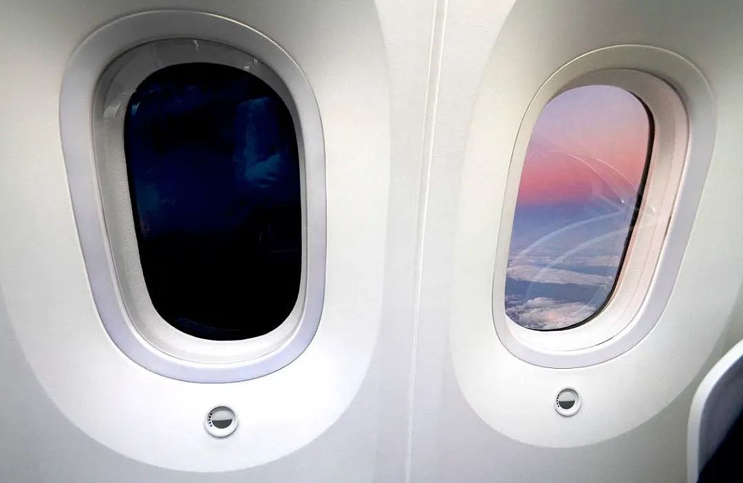新西兰航空突发事件！有迹可循，波音787梦幻客机驾驶舱玻璃破裂之谜（组图） - 7