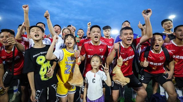 贵州“村超”：多方点赞的乡村足球联赛引发了哪些讨论（组图） - 6