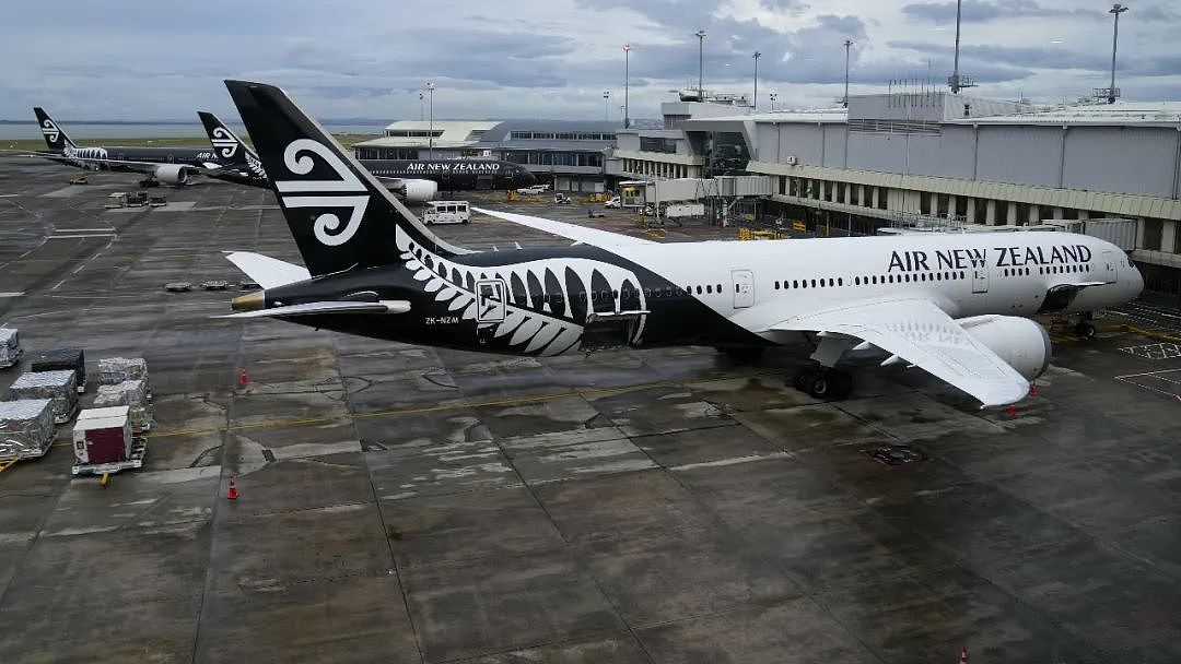 新西兰航空突发事件！有迹可循，波音787梦幻客机驾驶舱玻璃破裂之谜（组图） - 5
