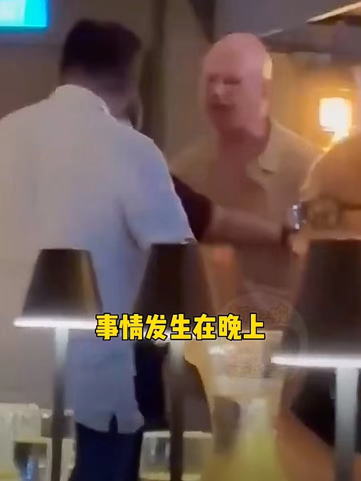 “我拥有中国”！“歪果仁”在华人餐馆打烊后点餐遭拒，怒骂要搞店员全家（组图） - 1