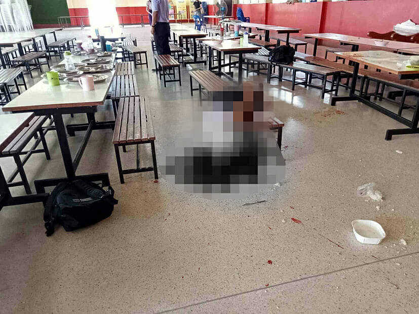 泰国学生餐厅“学长杀学弟”，斧头狂砍5下爆血惨死！师生全吓傻（组图） - 2