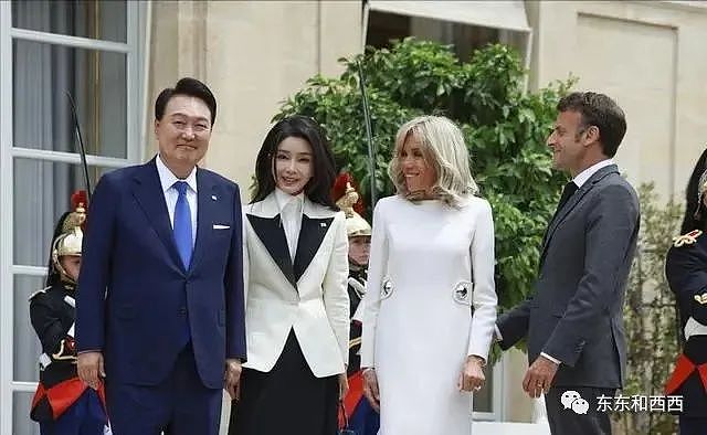 韩国总统夫人全球出访变时装秀，可她的脸快要肿炸了……（组图） - 2