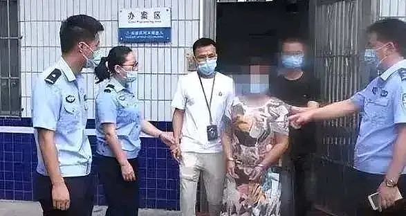 “她潜伏了27年”，江西幼儿园老师被警方逮捕，家长得知她真实身份，吓得直冒冷汗（组图） - 1