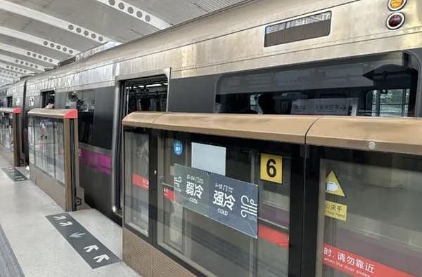 杭州地铁推强弱冷车厢，北京56个地铁站安装1041台电风扇助降温（组图） - 3