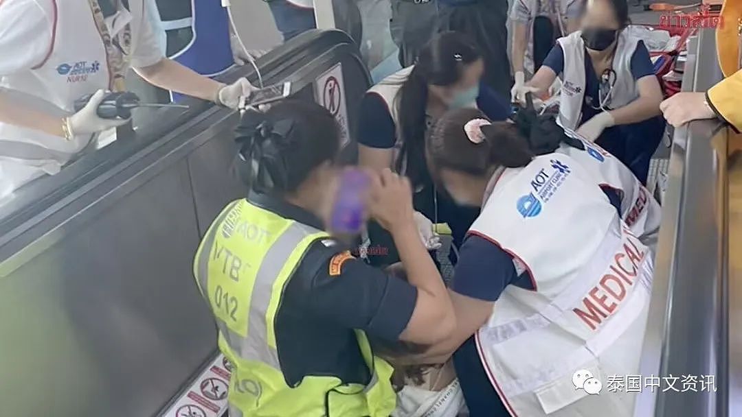 恐怖！泰国廊曼机场电梯“吸人”，女乘客左腿瞬间被夹断….（组图） - 3