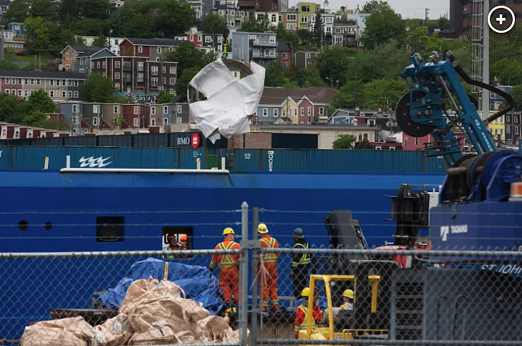 泰坦残骸发现“人体遗骸”！ 加拿大刚刚打捞上来，船体材料竟是“夺命死神”？（组图） - 5