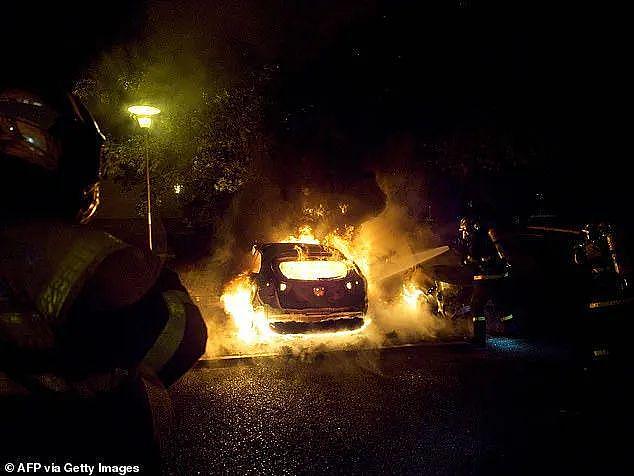 法国骚乱持续蔓延！41名中国游客遇袭，蒙面人拦路砸车！学校、警局、市政府遭打砸抢烧（组图） - 14
