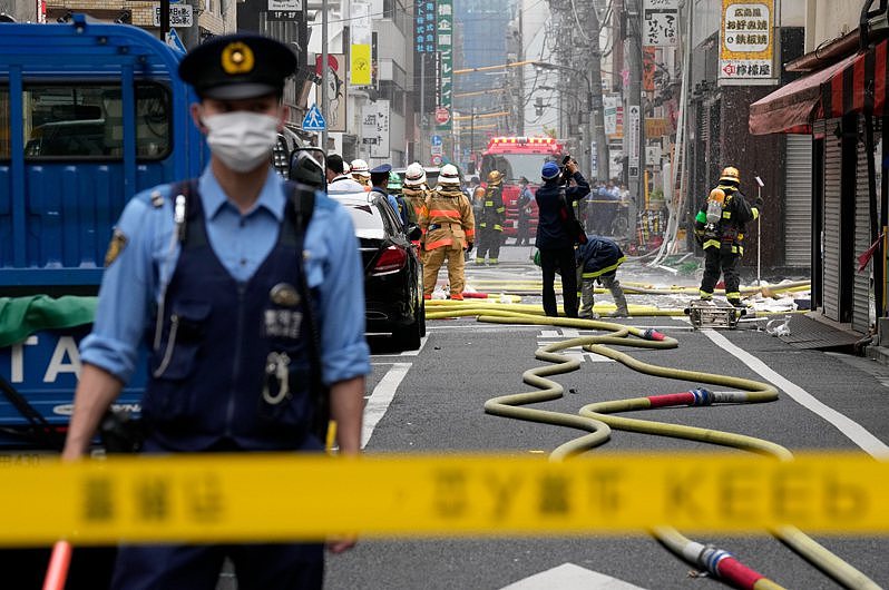 东京新桥一栋大楼起火！传爆炸声，至少4人受伤（视频/组图） - 1