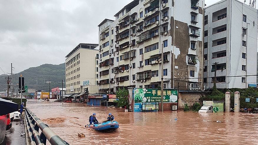 重庆万州区连续两日暴雨！水灾致15死，4人仍失踪！50户房屋倒塌（组图） - 1