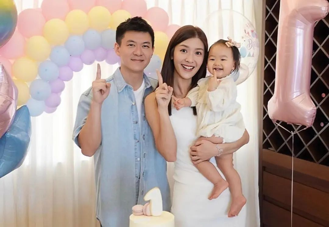 恭喜！30岁香港女神宣布二胎怀子，如愿嫁入豪门住过亿海景豪宅（组图） - 7