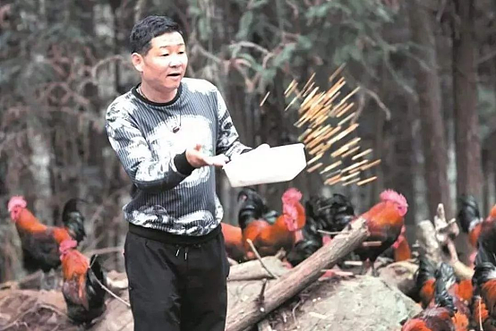 中国最牛演员：娶小15岁娇妻，当红时退圈去养鸡，如今身价上亿，人人羡慕（组图） - 11