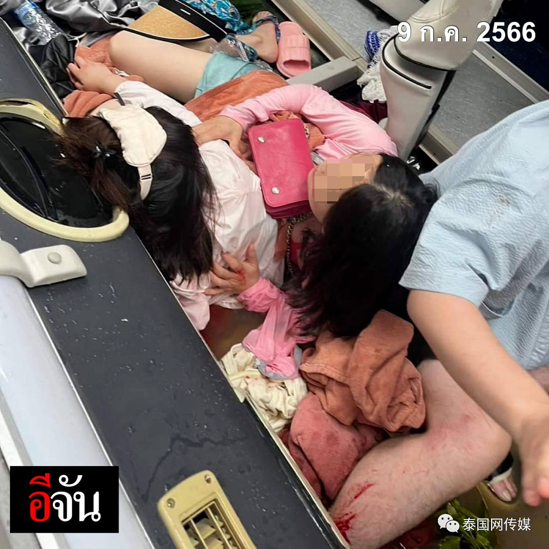 泰国满载中国游客大巴翻车致27伤，4人被困车内！然而，一群“泰黑派”却在说风凉话....（组图） - 7