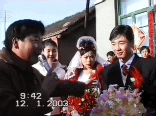 【情感】一位摄影师镜头里的“东北婚礼20年”，复刻“父母爱情”（组图） - 15