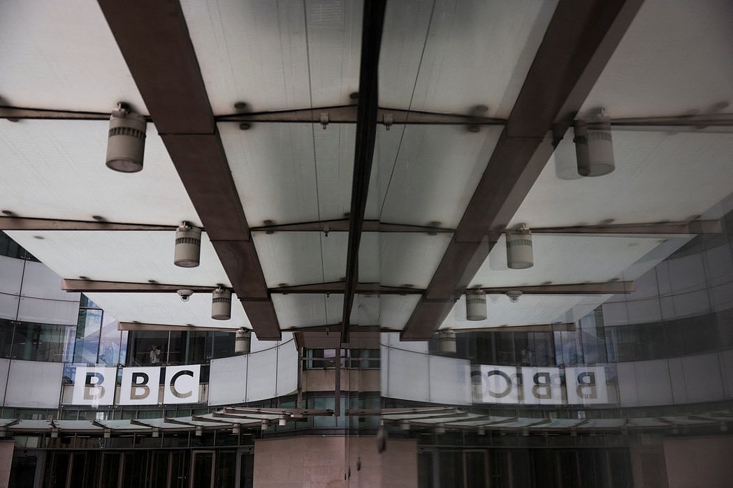 《BBC》性丑闻风暴翻转？当事人否认与主播有不当行为，三方说法矛盾（组图） - 2