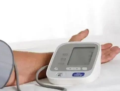 血压偏高，身体会给出4大提示！新血压标准不再是120~80mmHg（组图） - 1