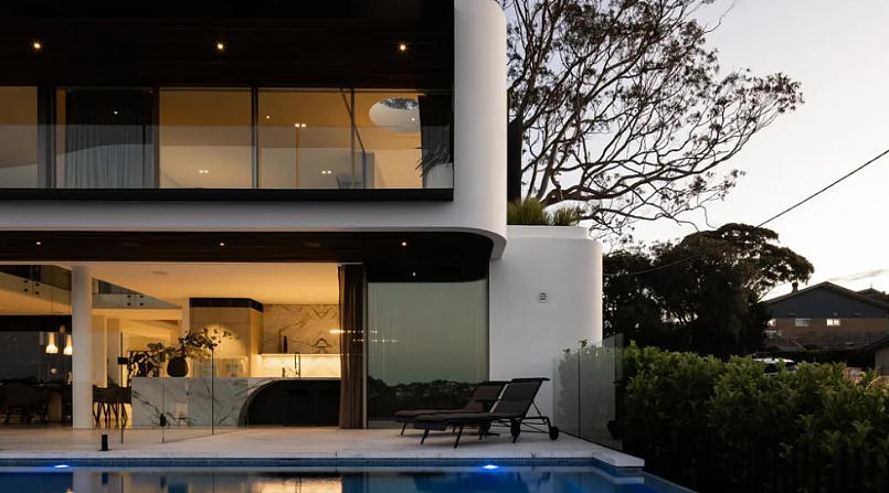 重磅交易！悉尼下北岸顶级富人区Mosman超现代豪宅以近2000万澳元价格成交引发轰动（组图） - 2