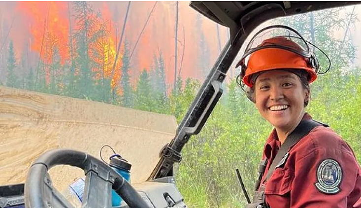 特鲁多哀悼！ 加拿大山火狂烧，19岁消防员殉职，“热穹顶“再袭北美（组图） - 1