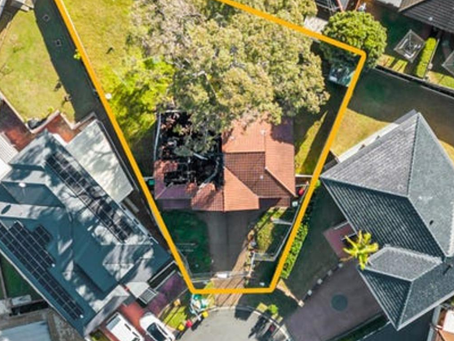 悉尼被火灾摧毁的危险双拼别墅仍以高价出售：公开看房变得过于危险（组图） - 1