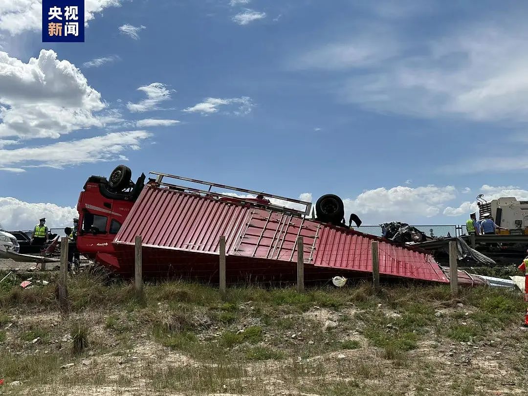 突发！高速公路连环追尾，已致8死6重伤（组图） - 2