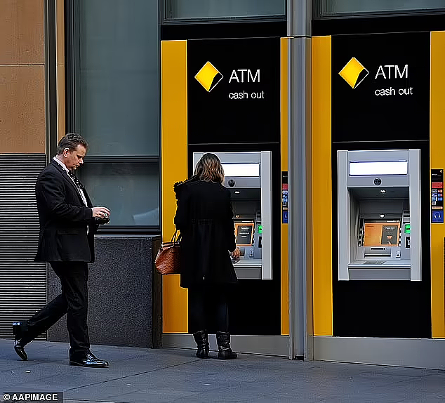 联邦银行多家分行实施“无现金”，不再提供“柜台存取”！取钱只能通过ATM机​（组图） - 3