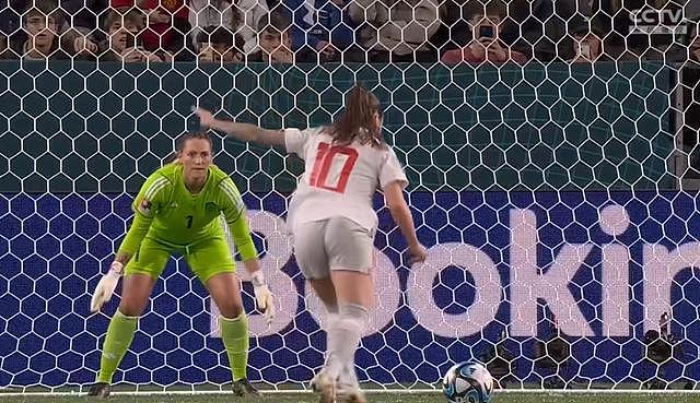 2-0！女足世界杯出现争议点球，瑞士历史第2胜，登小组第1（组图） - 8