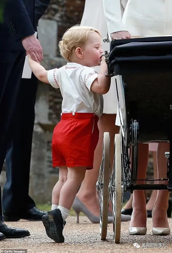 乔治小王子10岁生日官方照新鲜出炉啦！帅成翩翩少年，大长腿很绝（组图） - 16