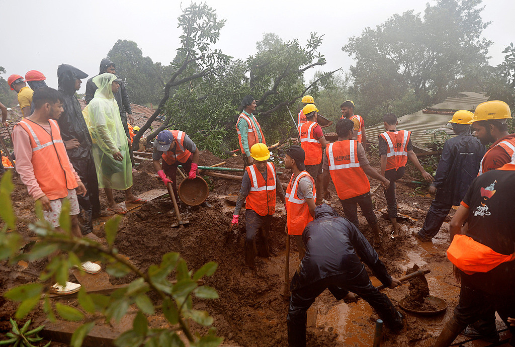 近百人遭活埋！印度严重土石流灭村，罹难人数攀升至26（组图） - 1