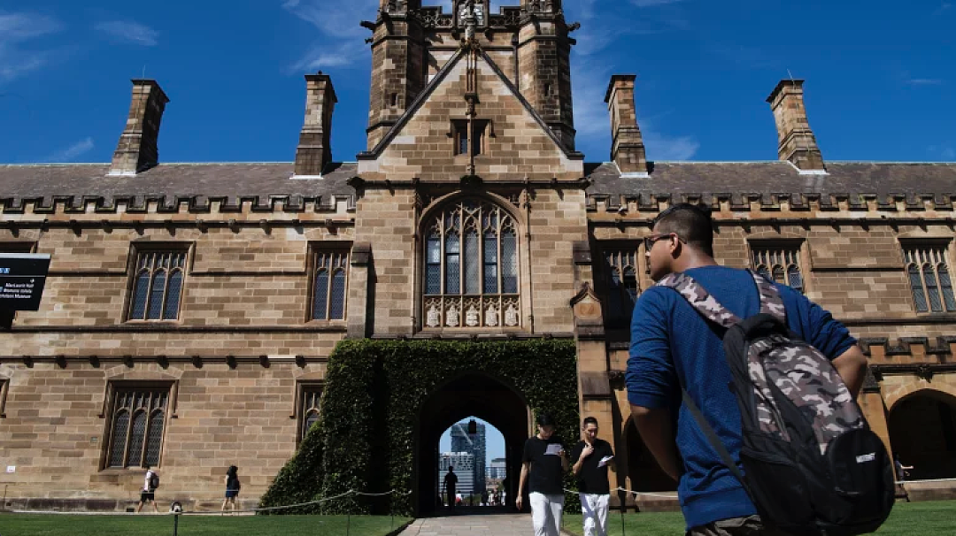 学费要涨？澳洲教育部：考虑对留学生学费征税，澳八大一致反对，百万学生选择回国就业！（组图） - 2