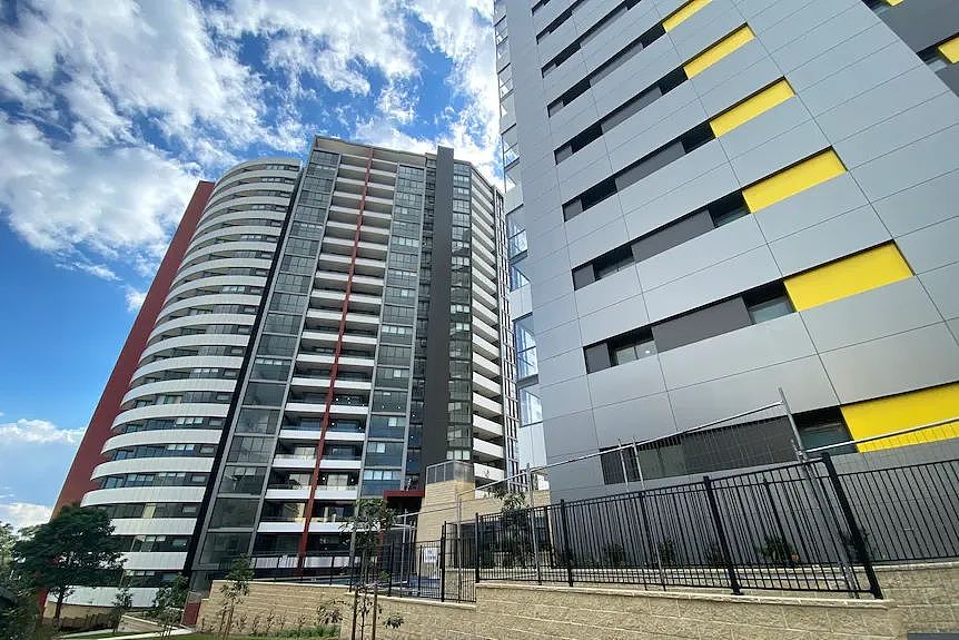 数十座公寓被发整改令，Toplace业主恐面临5000万澳元维修费用（组图） - 4
