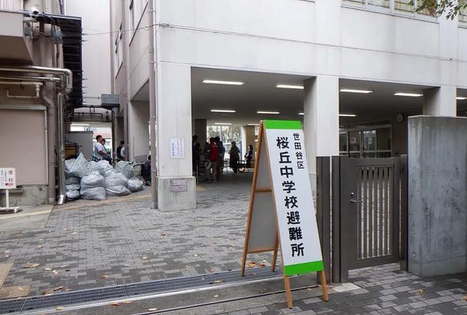 日本中学的“豆腐渣”体育馆：一旦发生灾害，人们都会跑来避险（组图） - 3