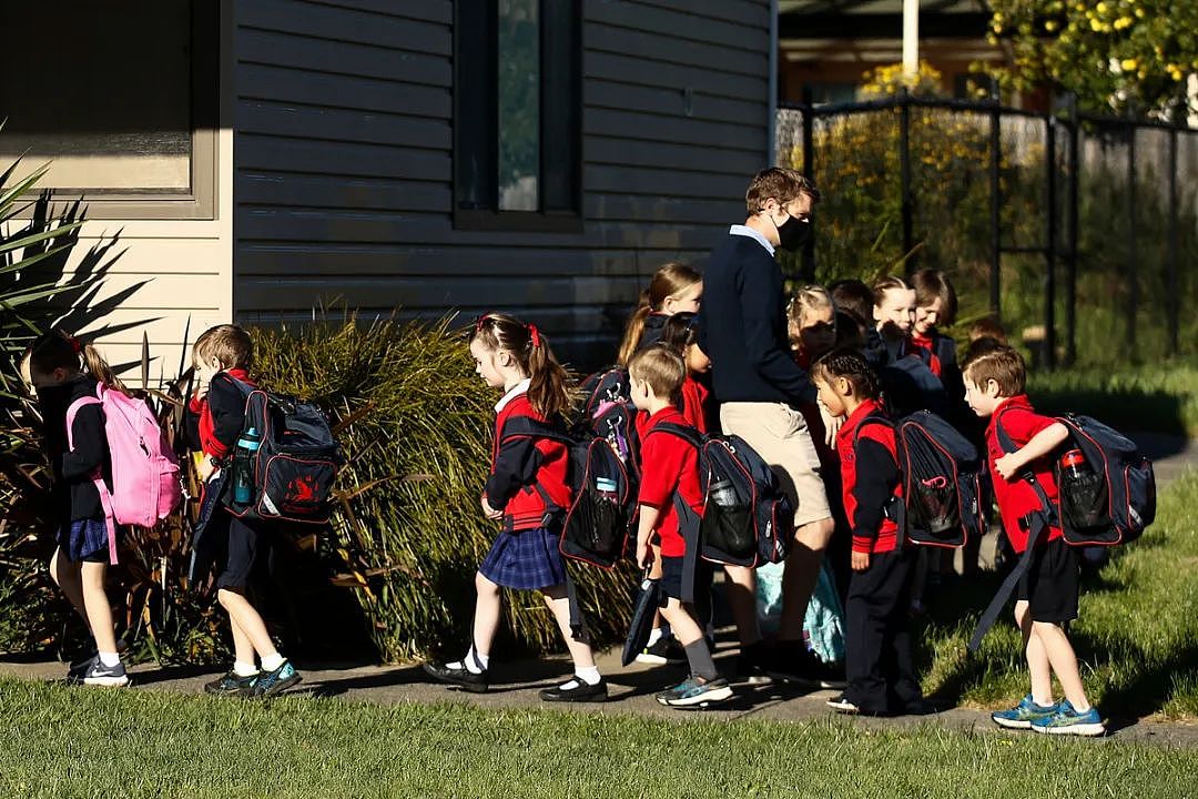 涨疯了！悉尼私校学费飙升30%，预计将至少花$35万，妈妈们哭诉：现在真的是骑虎难下...（组图） - 2