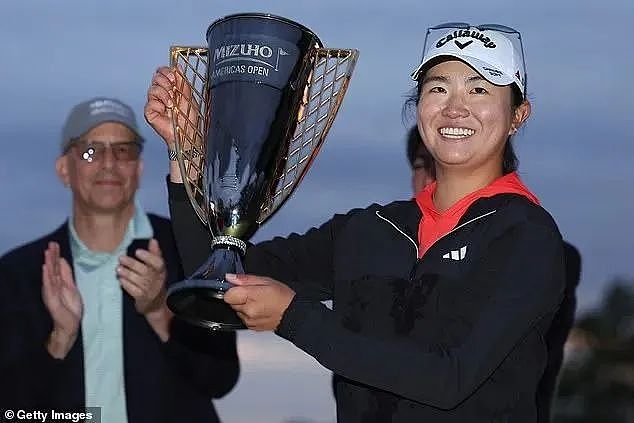 20岁华裔少女首秀夺冠，破高尔夫72年记录！ 家境贫寒，全奖考上斯坦福（组图） - 6