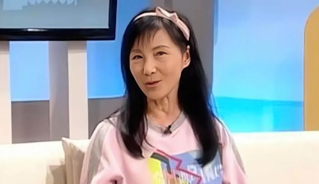 突然宣布复出！TVB前知名女主持与丈夫结婚多年不生小孩，享受丁克生活（组图） - 3