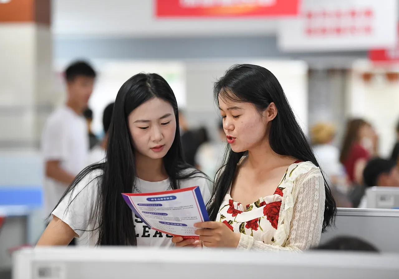 中国大学就业率造假“称90%实20%”！官媒都看不下去了（组图） - 2