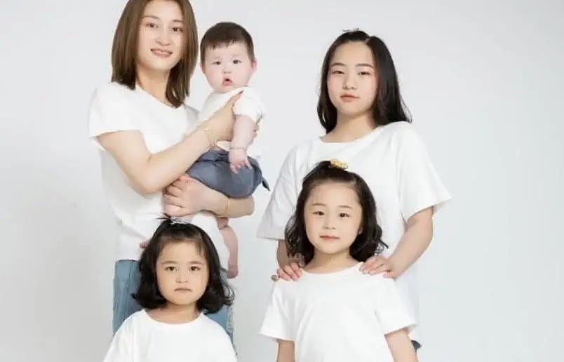 温州女子不想浪费丈夫基因，结婚13年生9个娃，只为凑齐12生肖（组图） - 11