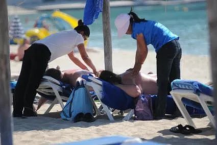 华人按摩女海滩遇袭，浑身是血惨不忍睹！华女骗同胞到西班牙卖淫接客（组图） - 2