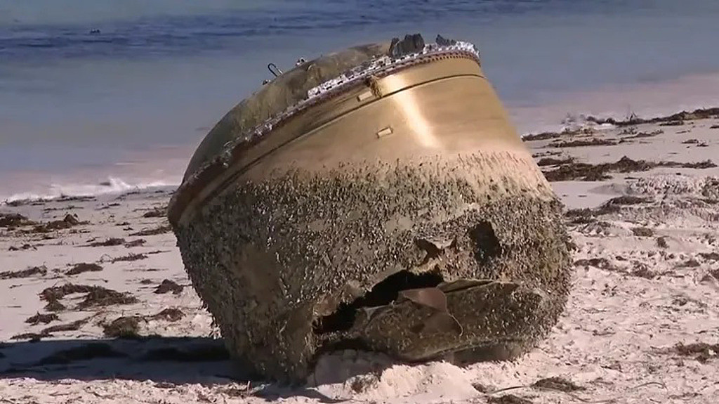 澳洲：海滩神秘物体，很有可能是印度火箭残骇（图） - 1