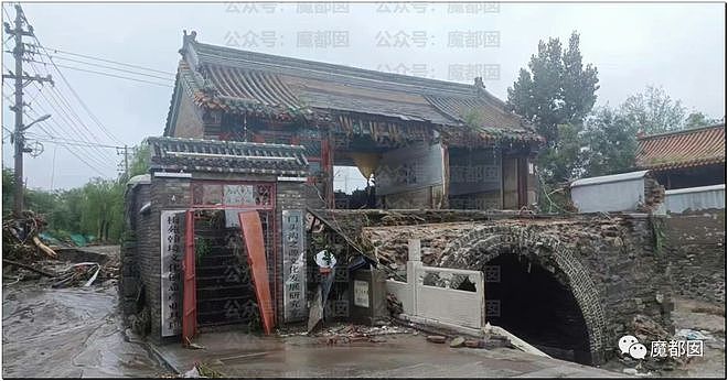 北京暴雨，大批汽車遭沖走，房屋漂河道，已造成2人死亡（视频/组图） - 28