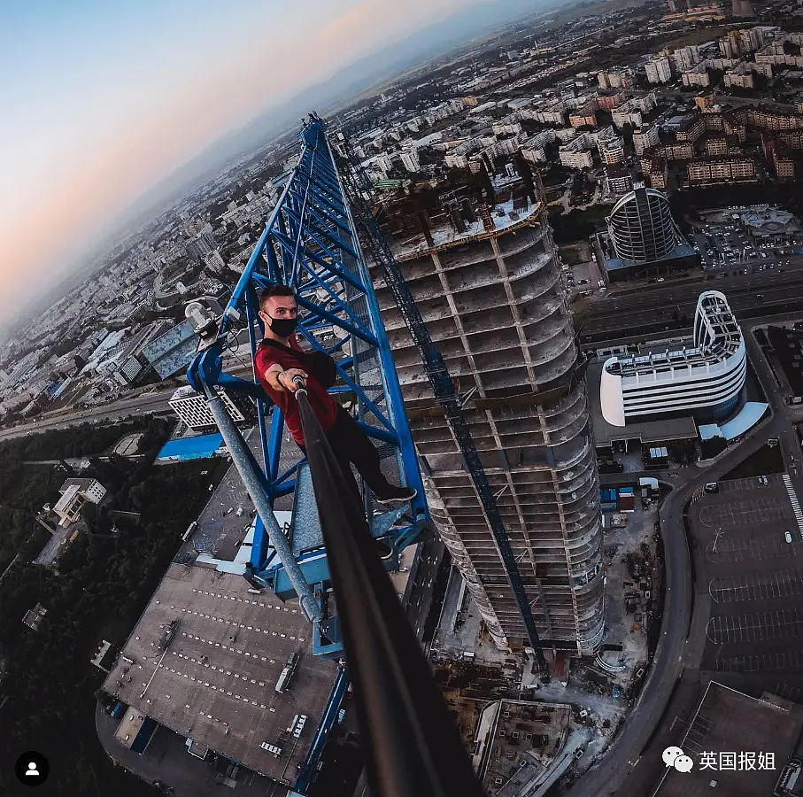 法国30岁网红爬香港68楼天台坠亡！他以极限攀爬高楼闻名，曾疯狂敲打68楼窗户求救（视频/组图） - 31